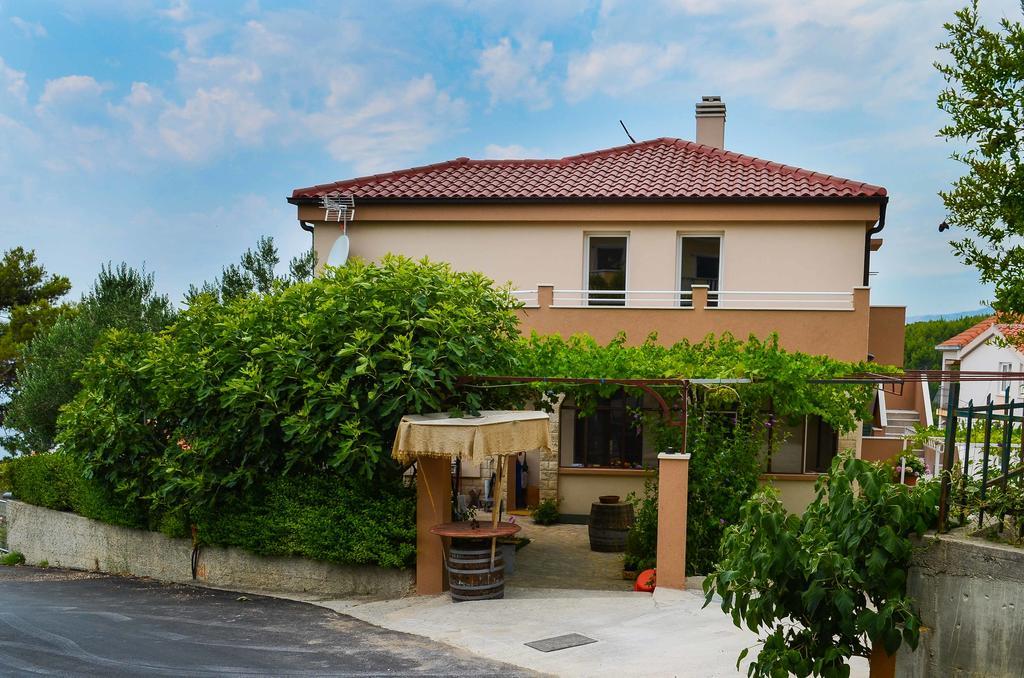 Apartments Intrada Podstrana Bagian luar foto
